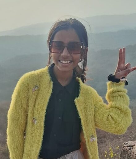  नायरा जादौन